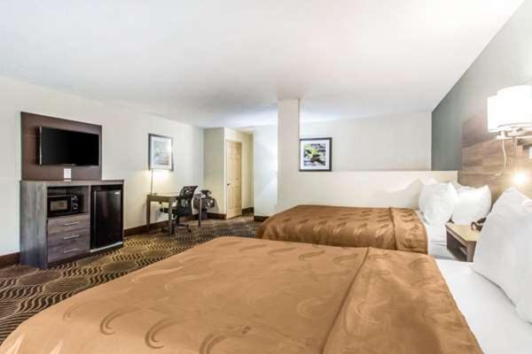 Quality Inn Блэк-Маунтин Экстерьер фото